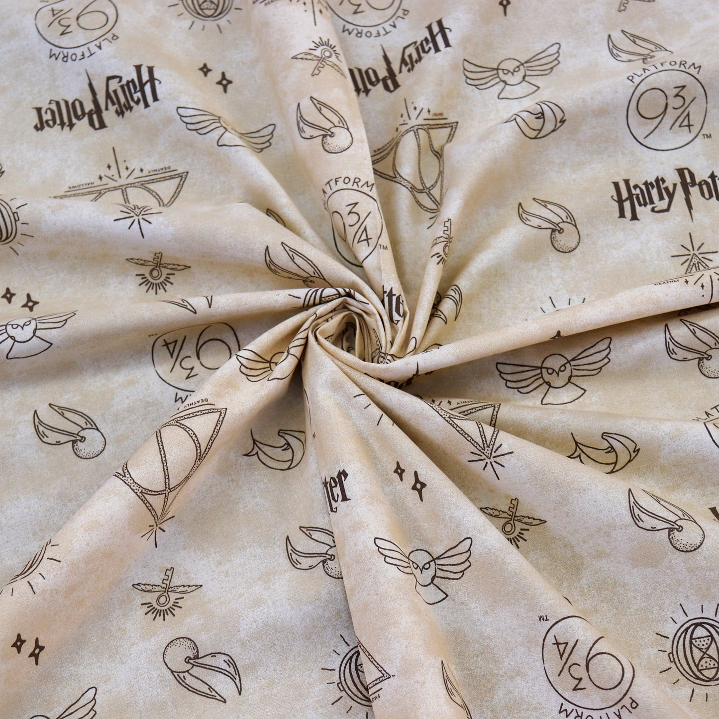 FS635_24 Harry Potter – Golden Snitch (93/4) Cotton Fabric Beige | Fabric | Children, Cotton, Fabric, FS635, Harry Potter, Hogwarts | Fabric Styles