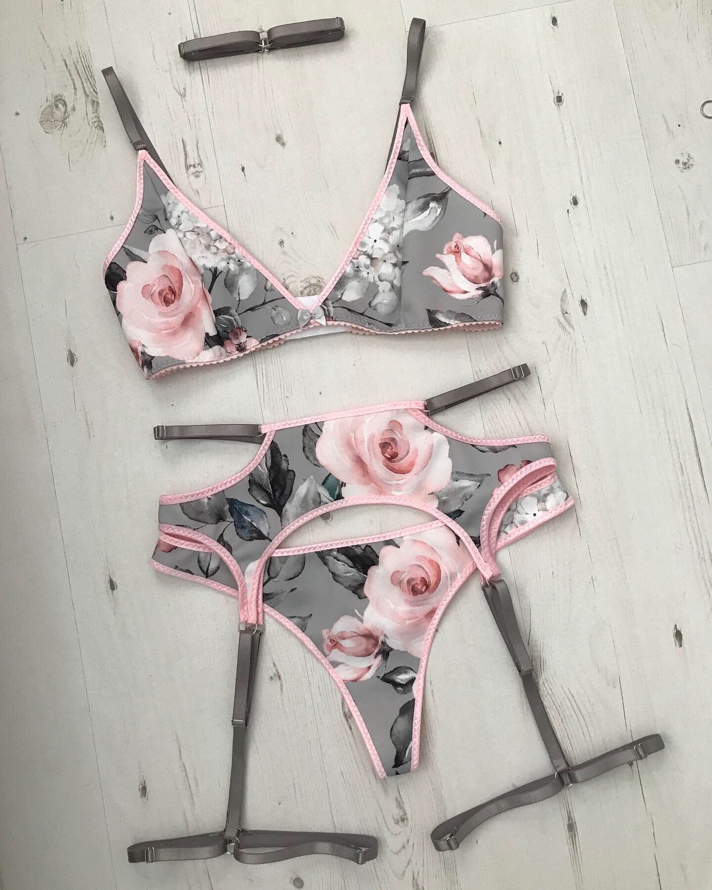 Customer Make: Handmade Lingerie in Soft Stretch Fabric