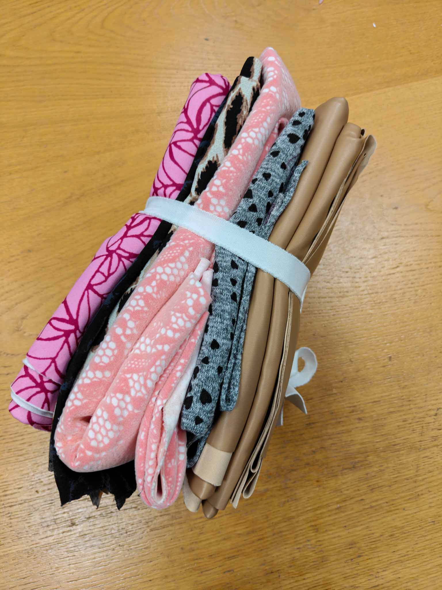 Fabric Bundle - 2kg Assorted Fabrics - 4 metre+ equivalent