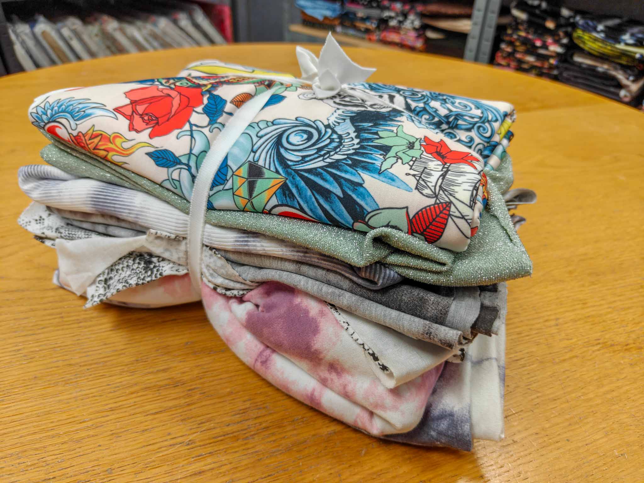 Fabric Bundle - 2kg Assorted Fabrics - 4 metre+ equivalent