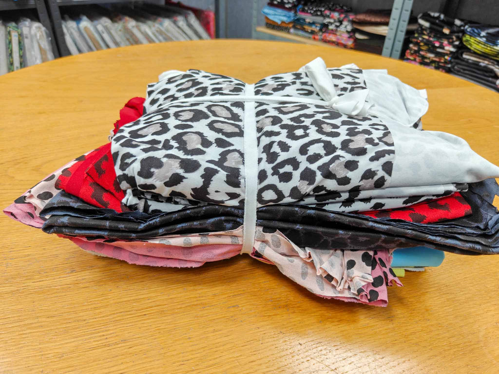 Fabric Bundle - 2kg Assorted Fabrics - 4 metre+ equivalent