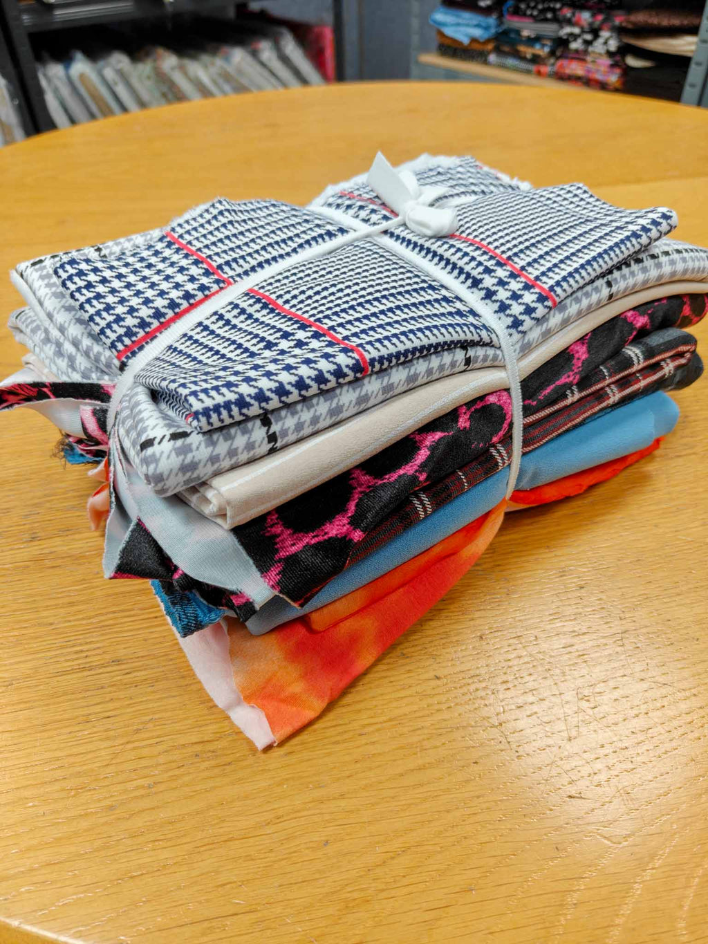 Fabric Bundle - 2kg Assorted Fabrics - 4 metre+ equivalent