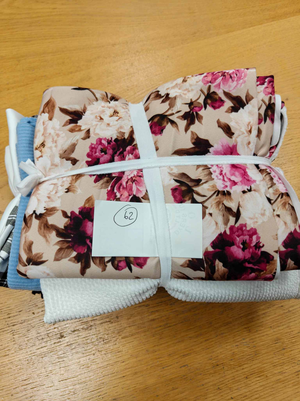 Fabric Bundle - 2kg Assorted Fabrics - 4 metre+ equivalent