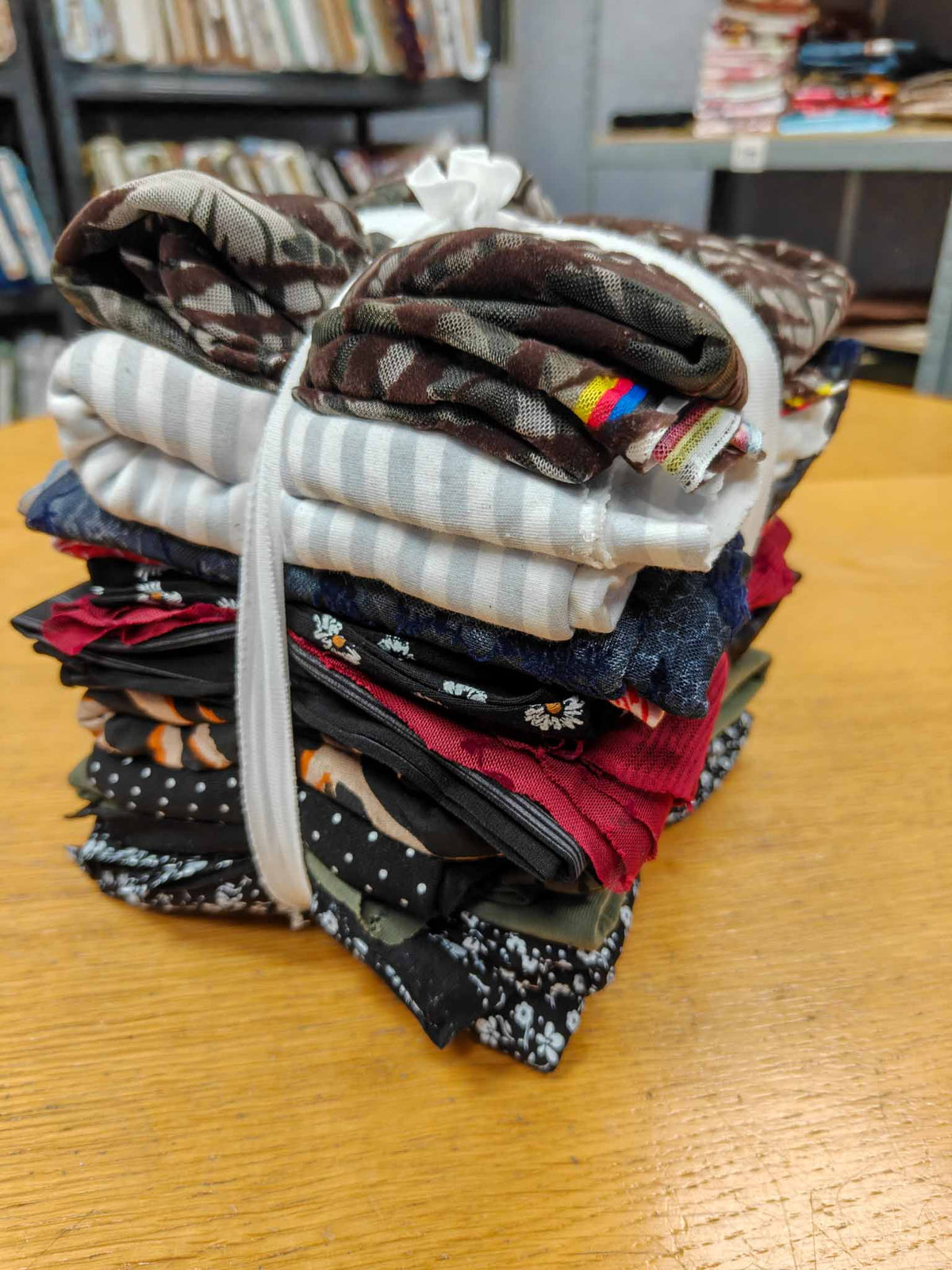 Fabric Bundle - 2kg Assorted Fabrics - 4 metre+ equivalent