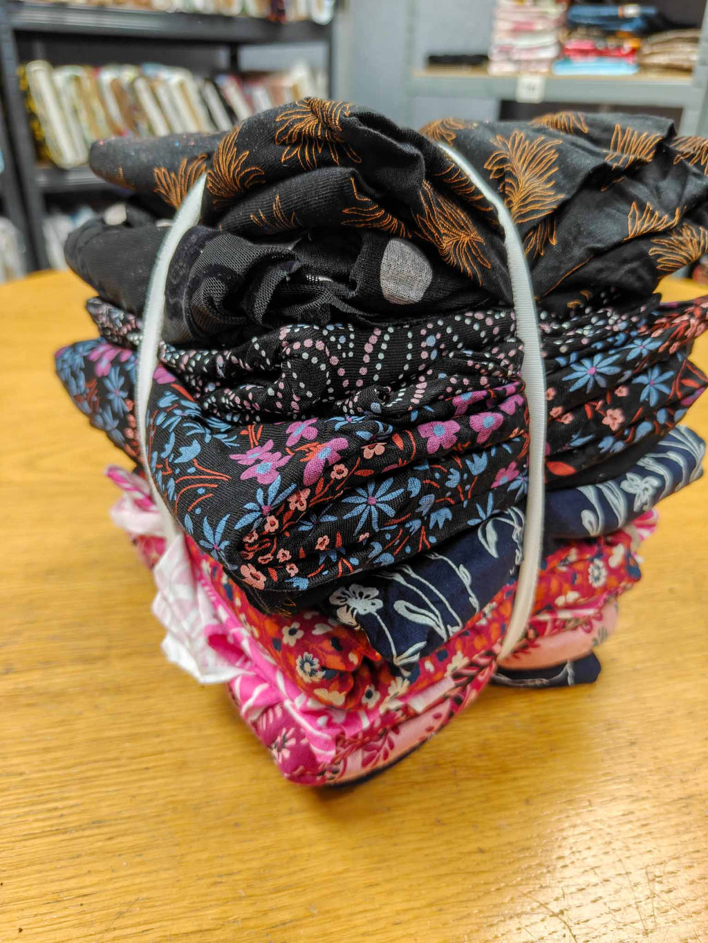 Fabric Bundle - 2kg Assorted Fabrics - 4 metre+ equivalent