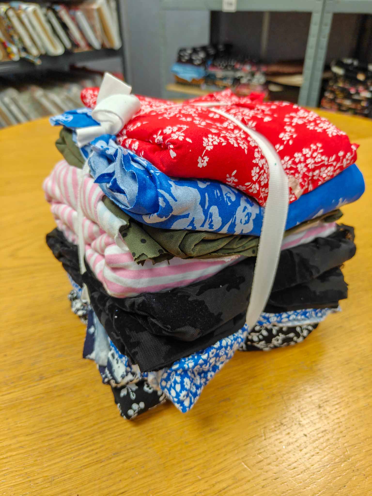 Fabric Bundle - 2kg Assorted Fabrics - 4 metre+ equivalent