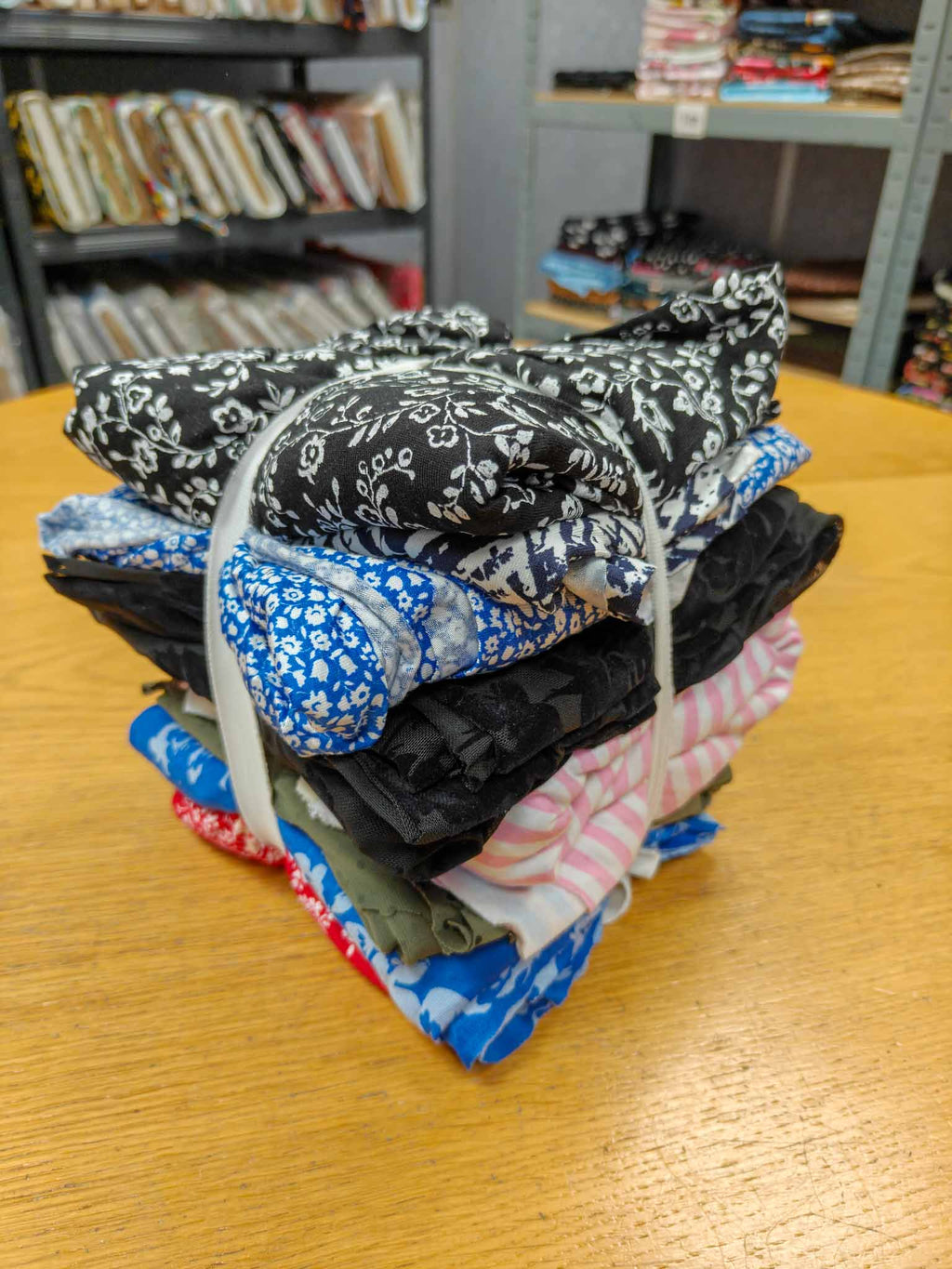 Fabric Bundle - 2kg Assorted Fabrics - 4 metre+ equivalent