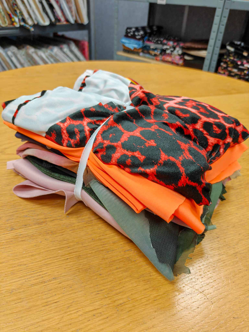 Fabric Bundle - 2kg Assorted Fabrics - 4 metre+ equivalent