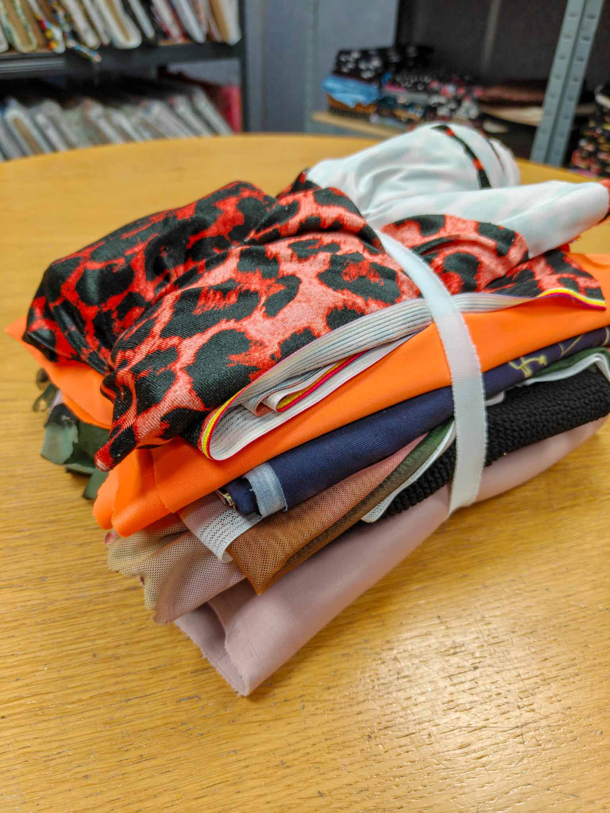 Fabric Bundle - 2kg Assorted Fabrics - 4 metre+ equivalent