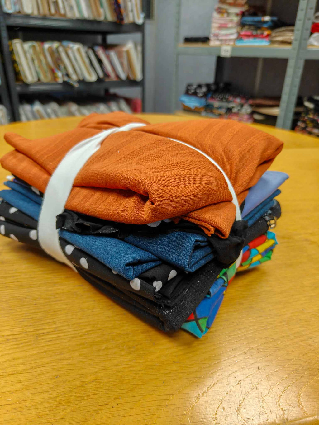 Fabric Bundle - 2kg Assorted Fabrics - 4 metre+ equivalent