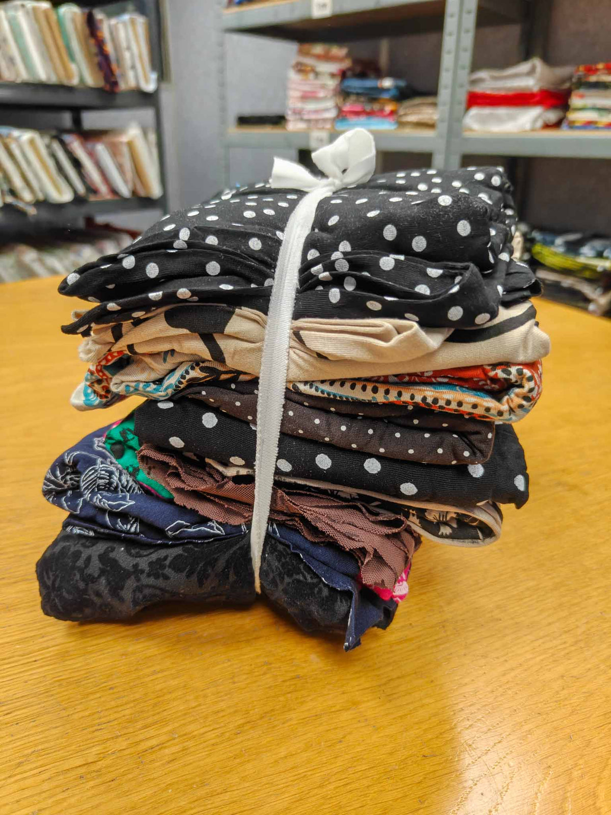 Fabric Bundle - 2kg Assorted Fabrics - 4 metre+ equivalent