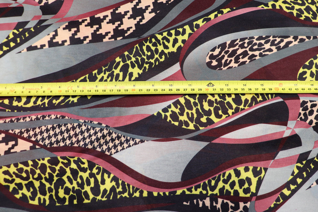 Abstract Animal Knitwear Fabric Dogtooth Leopard Swirl Print