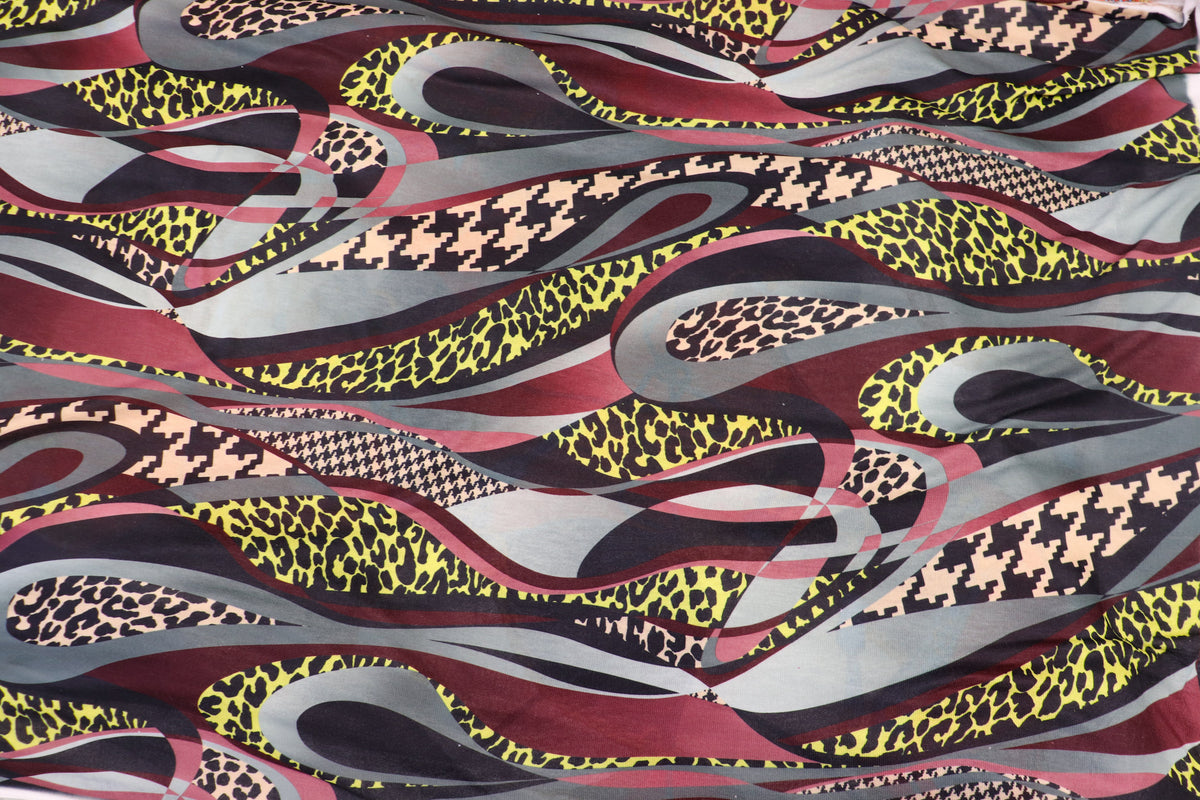 Abstract Animal Knitwear Fabric Dogtooth Leopard Swirl Print