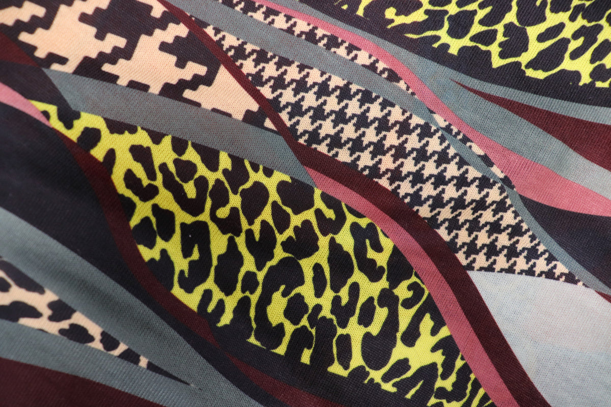 Abstract Animal Knitwear Fabric Dogtooth Leopard Swirl Print