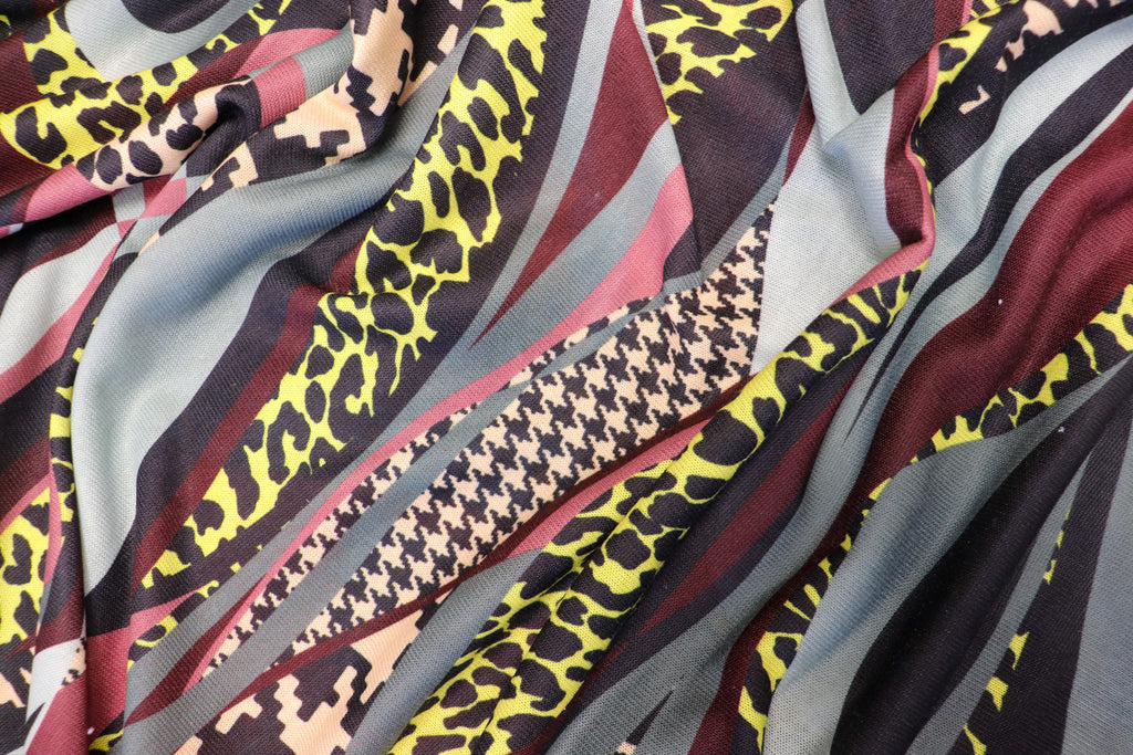 Abstract Animal Knitwear Fabric Dogtooth Leopard Swirl Print