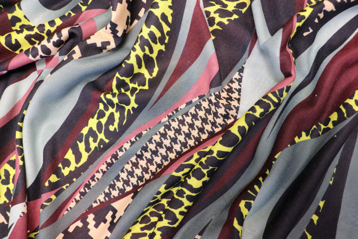 Abstract Animal Knitwear Fabric Dogtooth Leopard Swirl Print