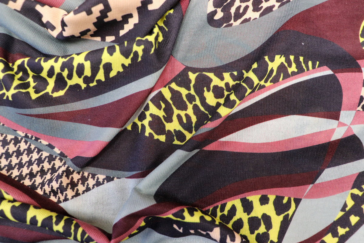Abstract Animal Knitwear Fabric Dogtooth Leopard Swirl Print