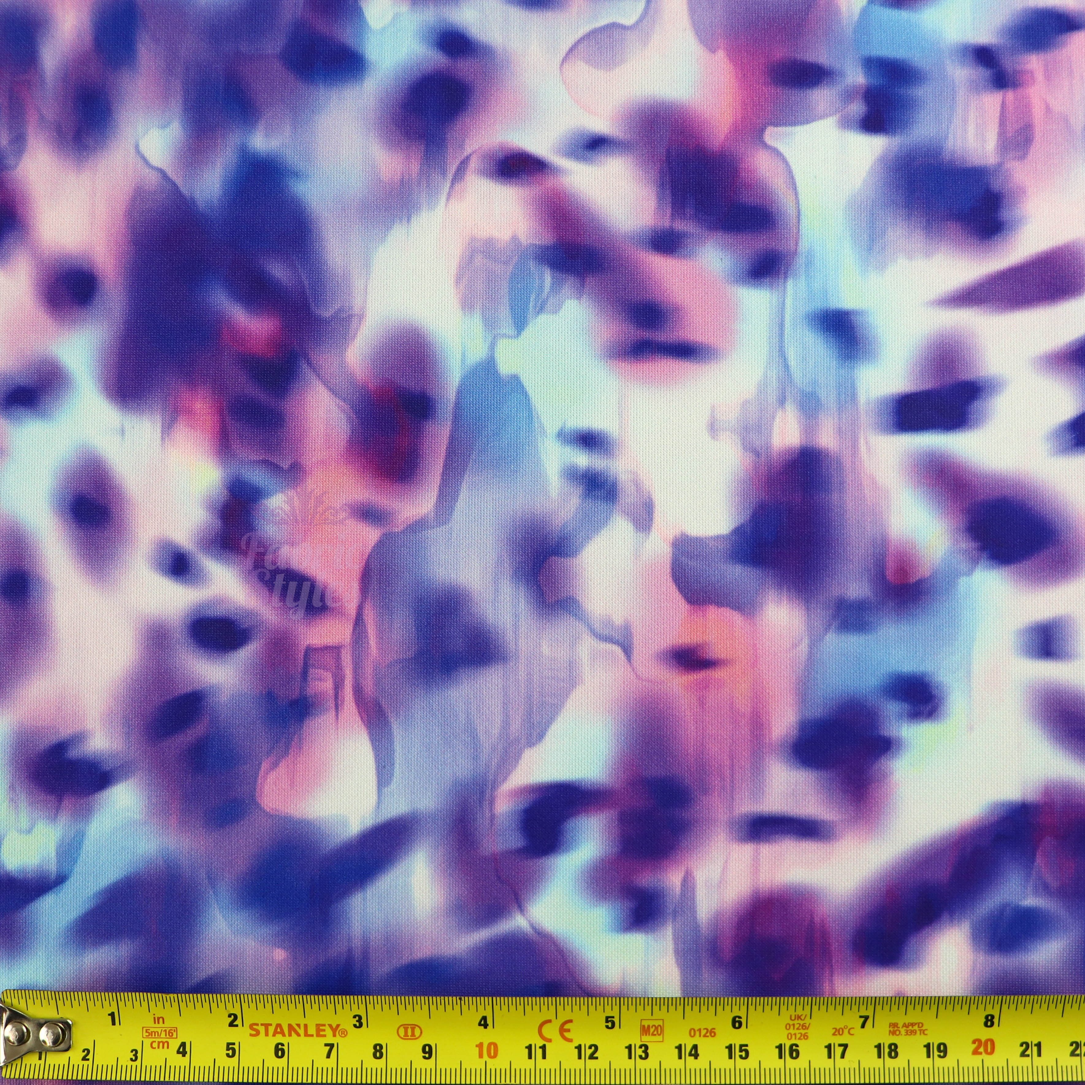 Blurred Safari Spots Scuba
