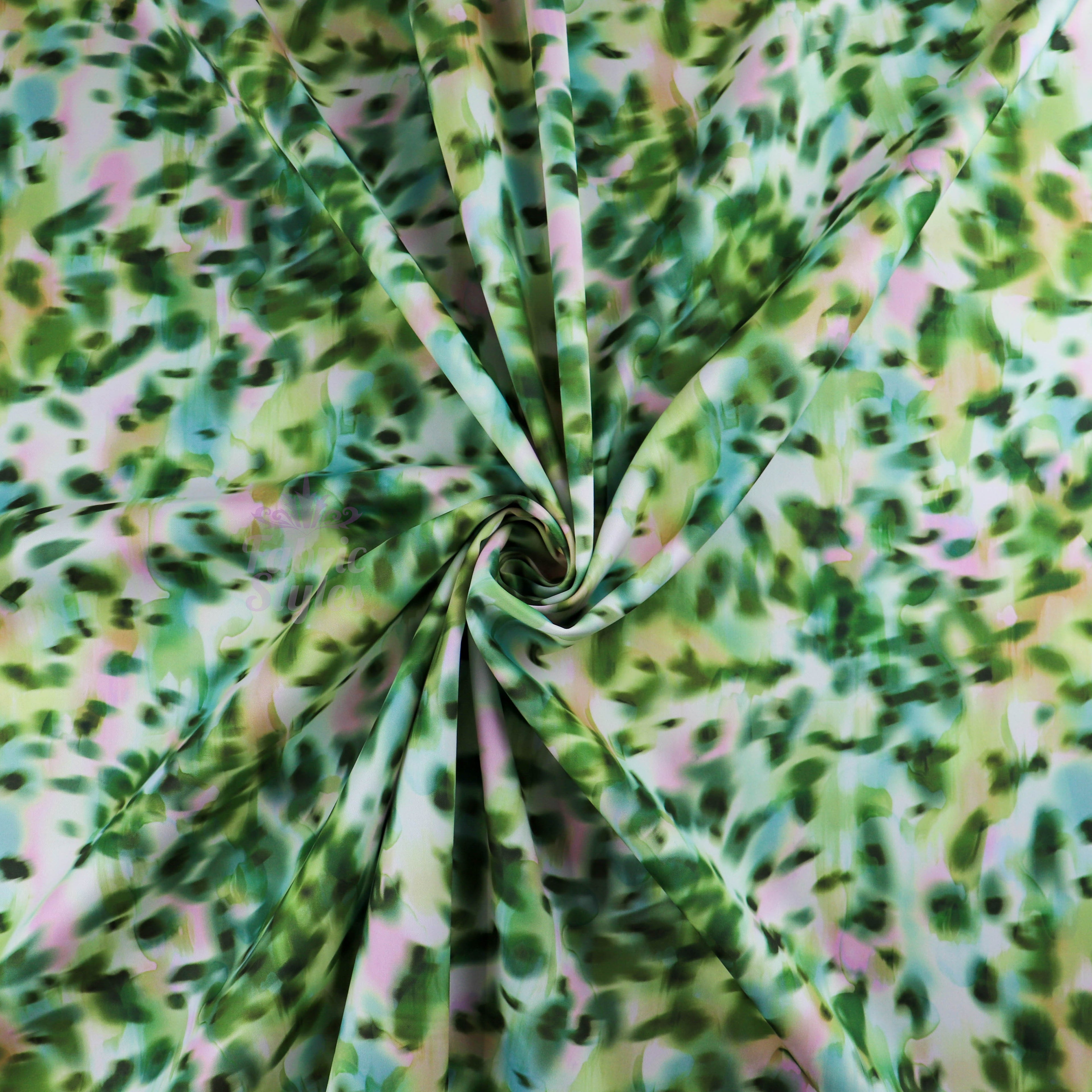Blurred Safari Spots Scuba