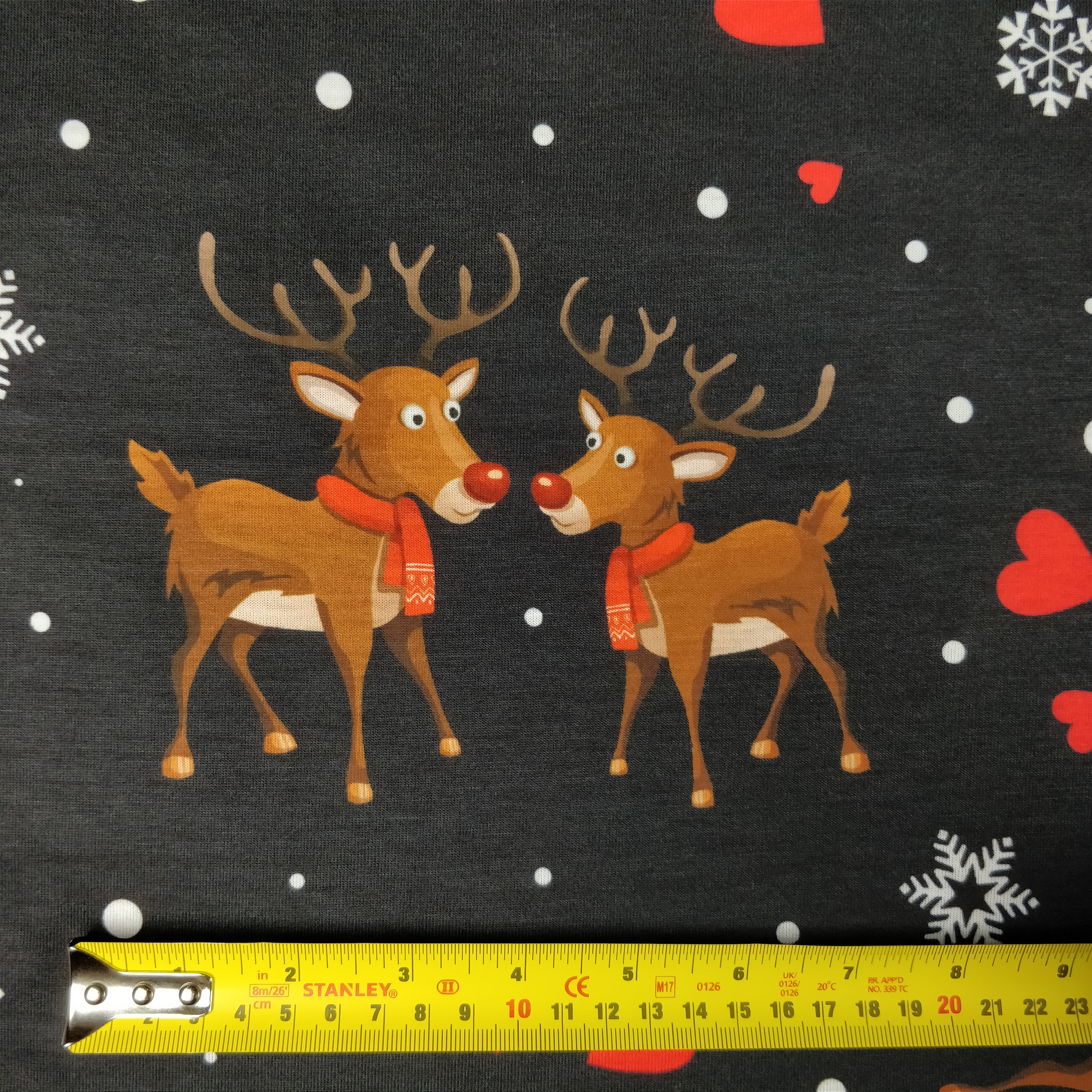 FS153 Reindeer Lovehearts Snowflakes | Fabric Styles