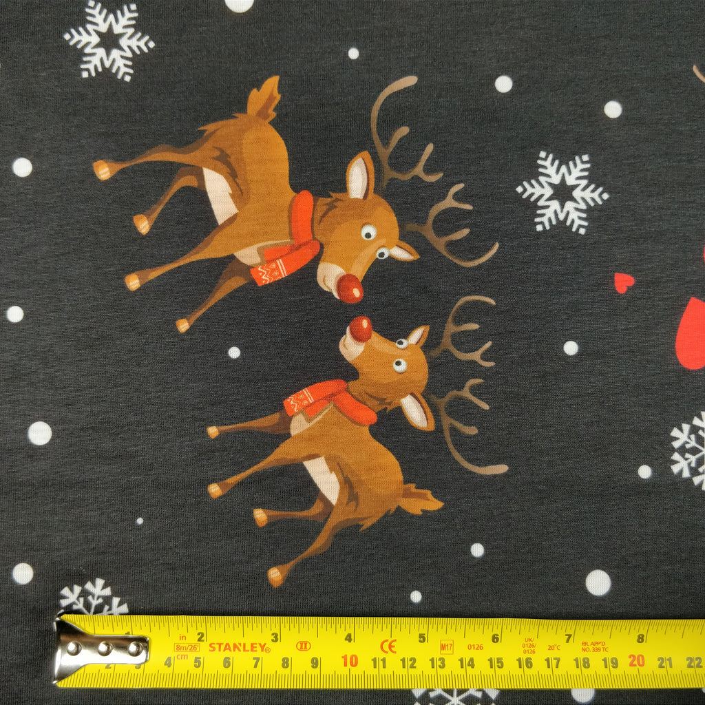 FS153 Reindeer Lovehearts Snowflakes | Fabric Styles
