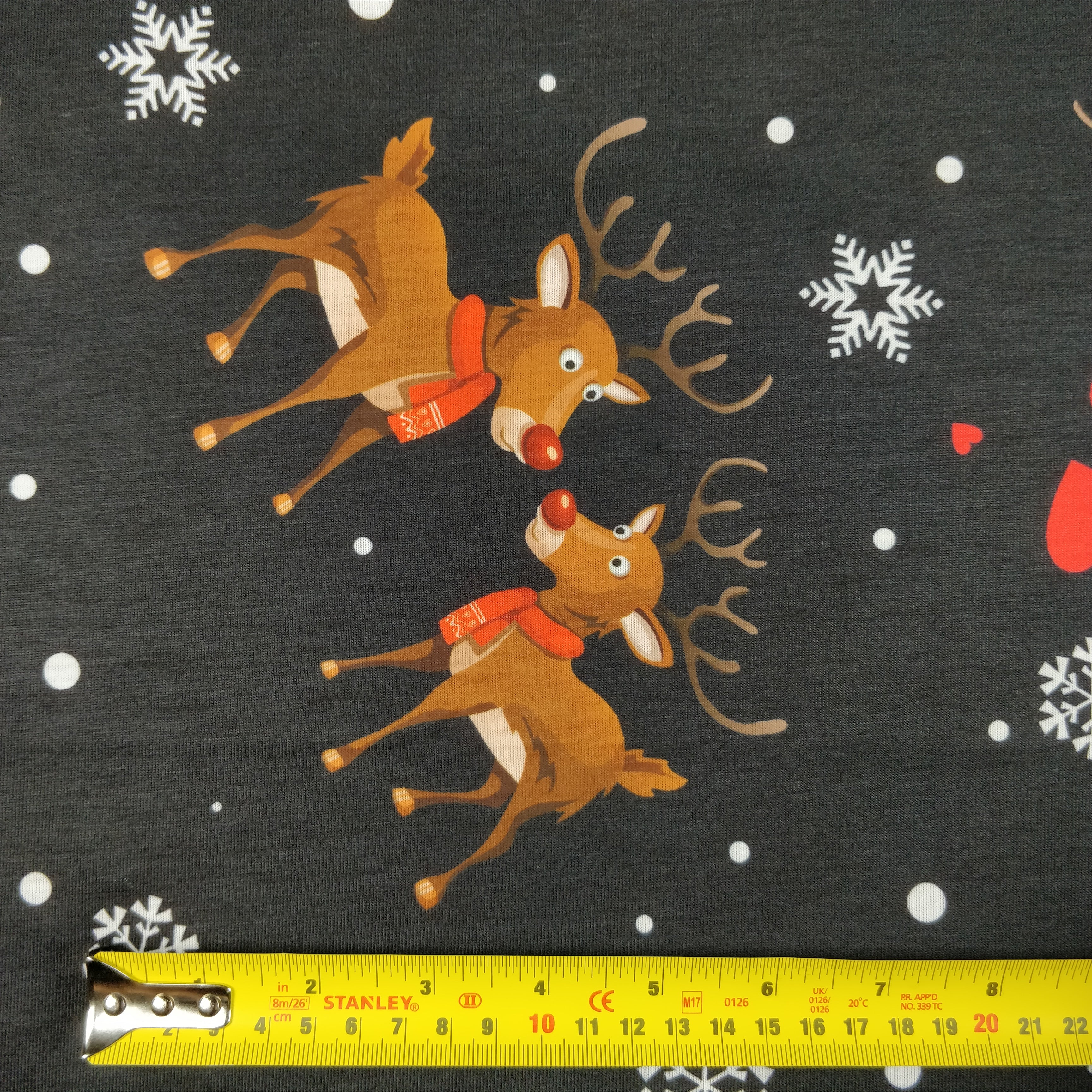 FS153 Reindeer Lovehearts Snowflakes | Fabric Styles
