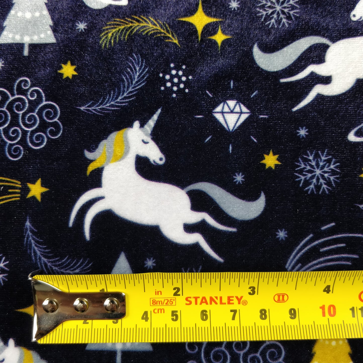 FS181_1 Xmas Unicorn | Fabric Styles