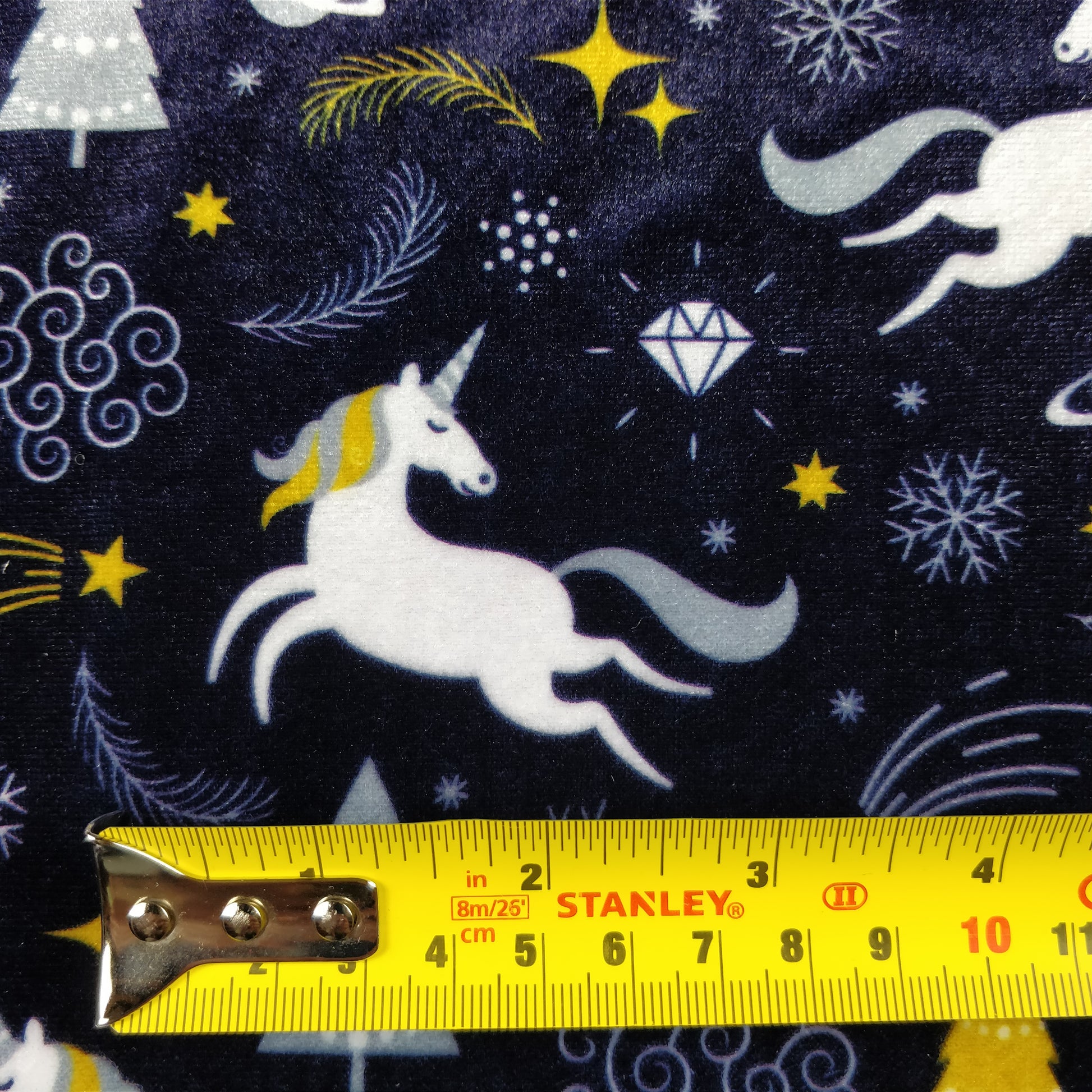 FS181_1 Xmas Unicorn | Fabric Styles