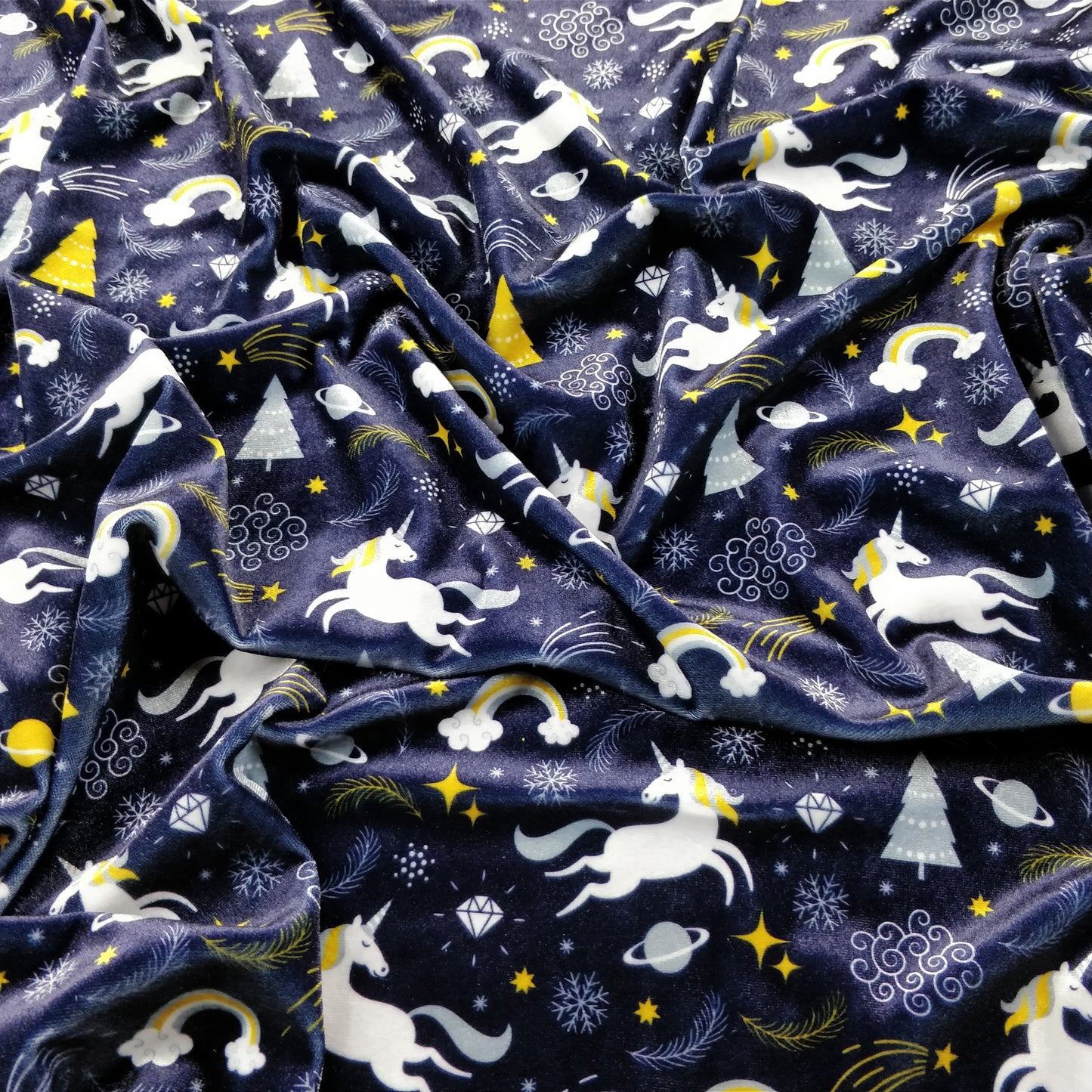 FS181_1 Xmas Unicorn | Fabric Styles