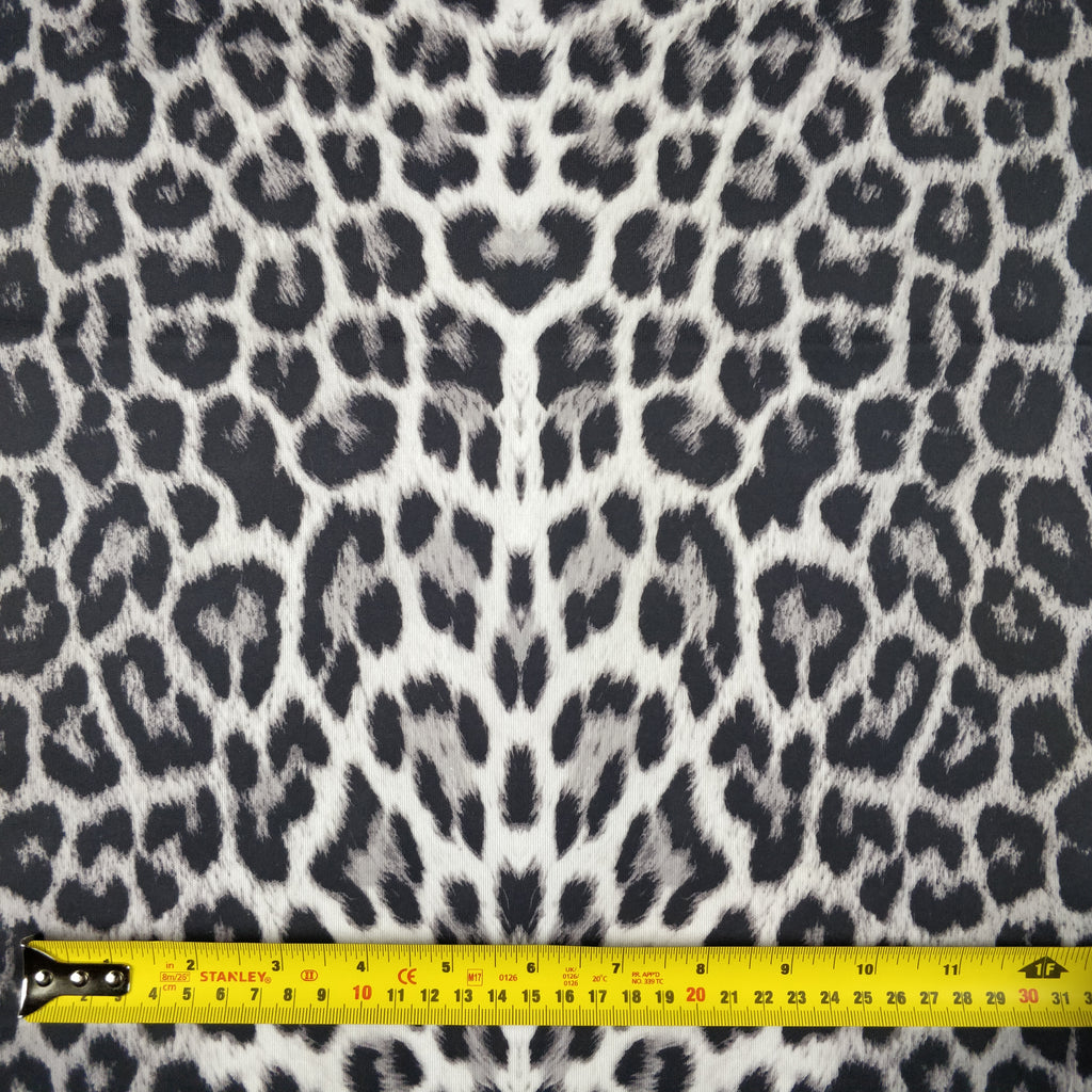 FS005_4 Black White Leopard – Fabric Styles