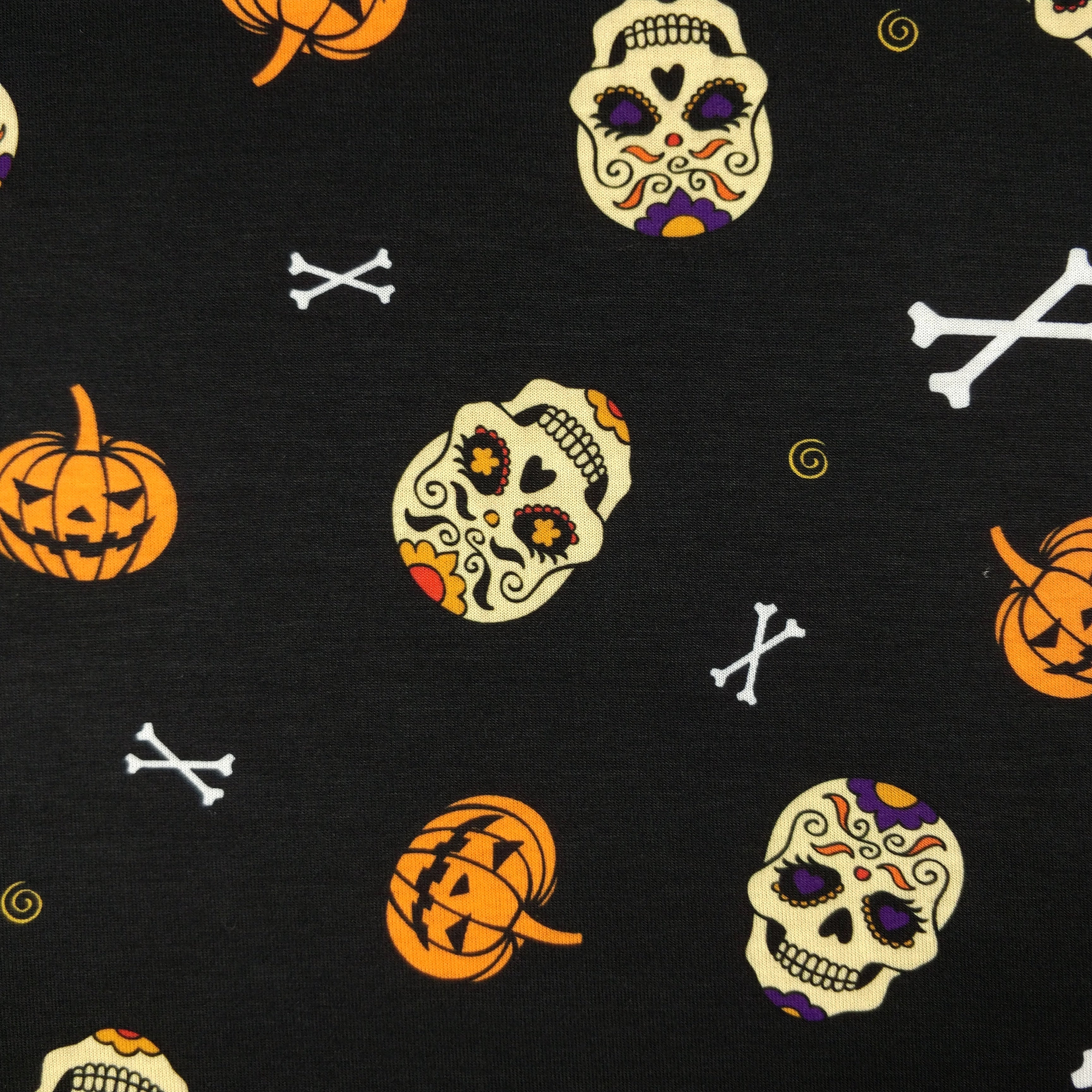 FS323 Skull Halloween | Fabric Styles