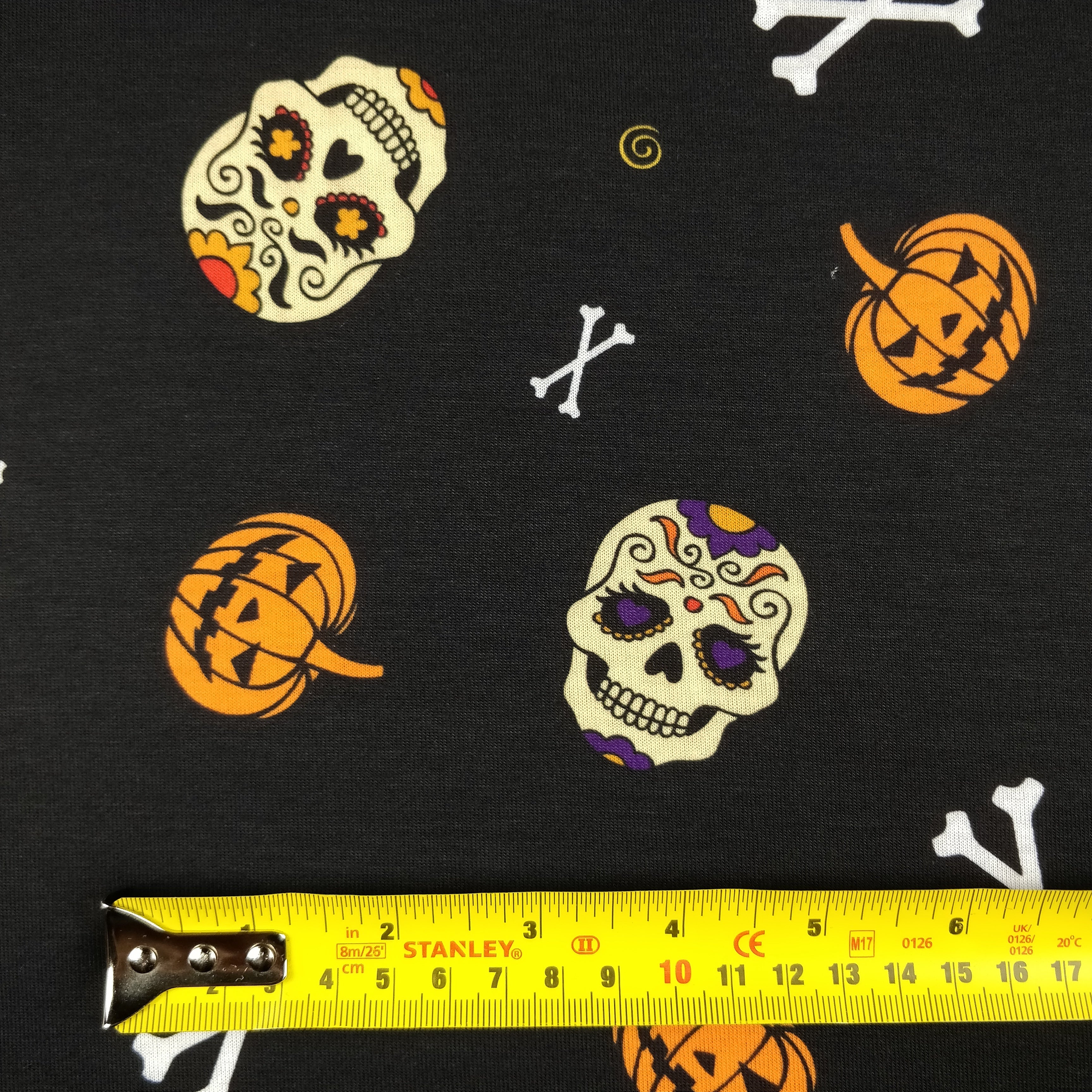 FS323 Skull Halloween | Fabric Styles