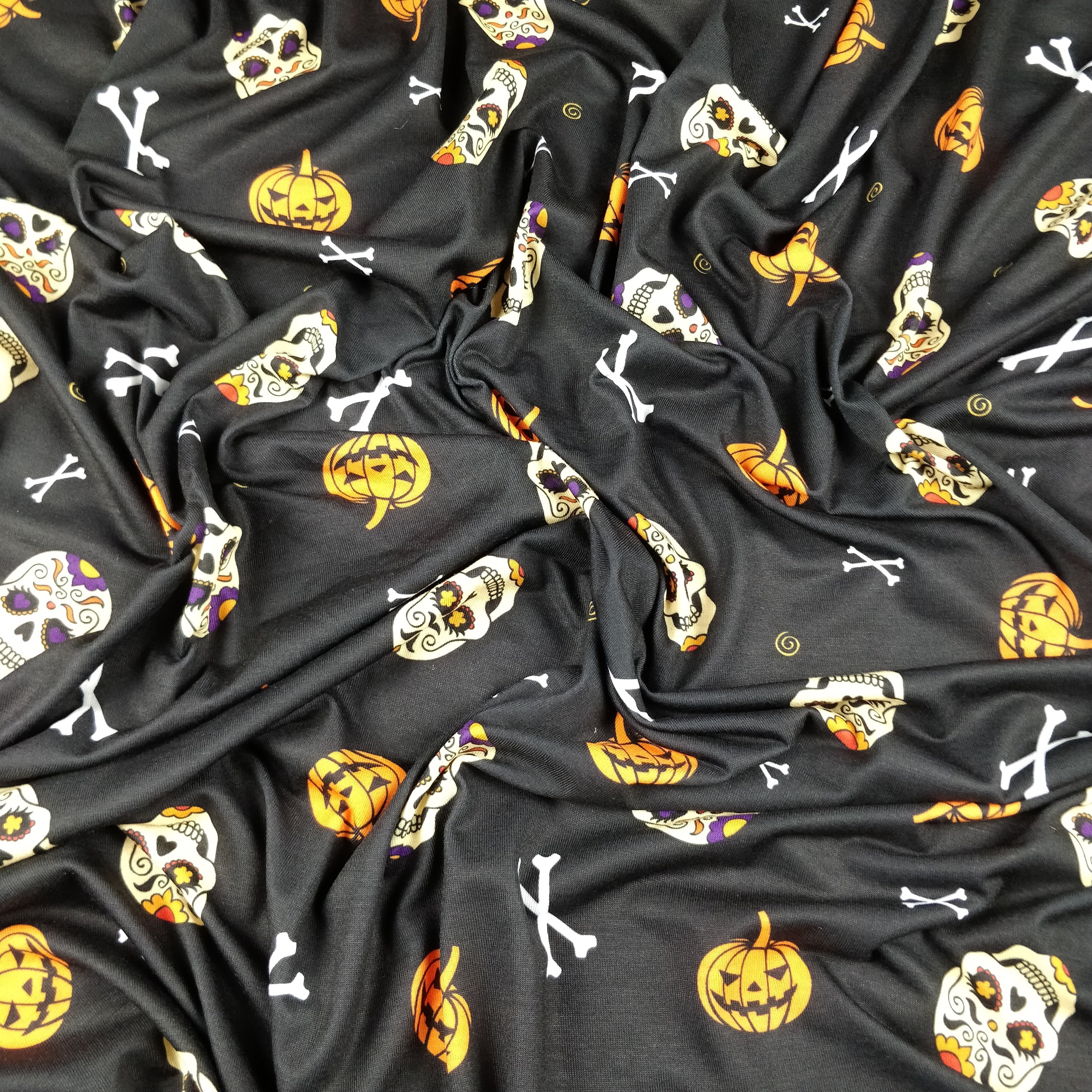 FS323 Skull Halloween | Fabric Styles