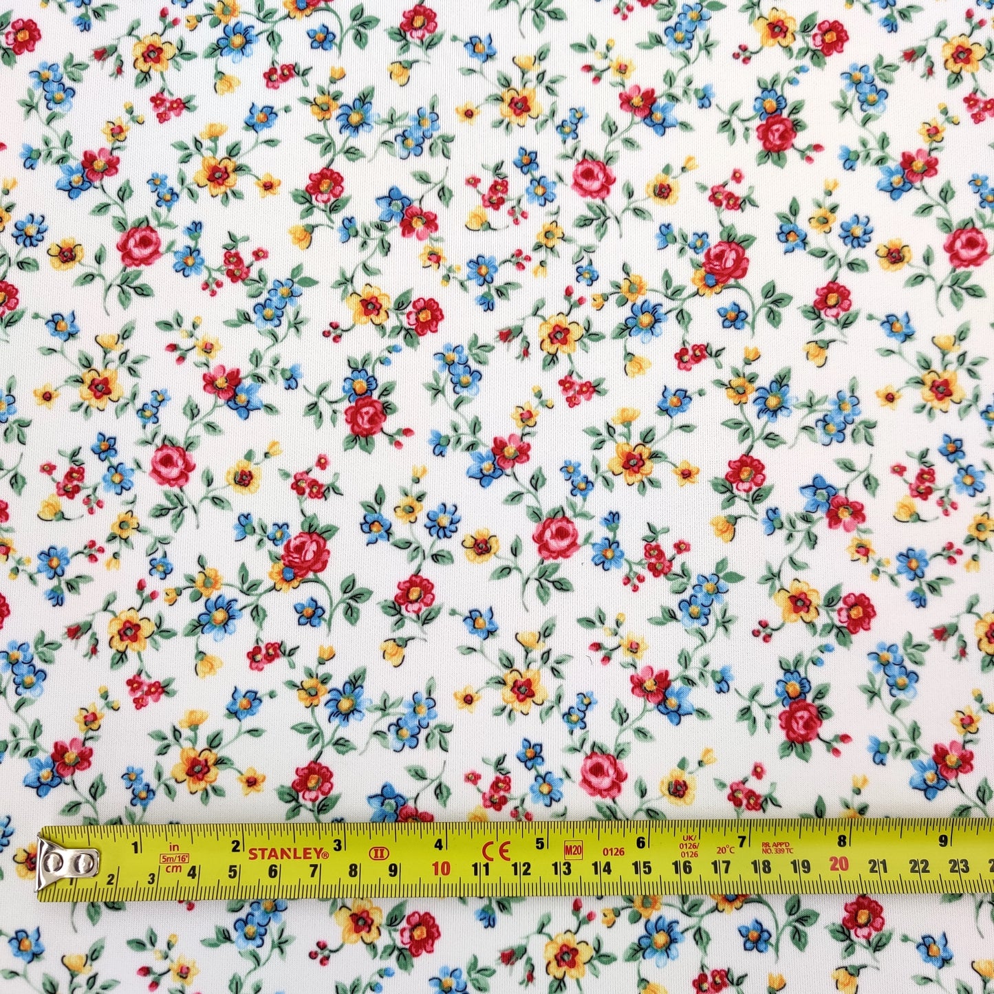 FS539 Ditsy Floral