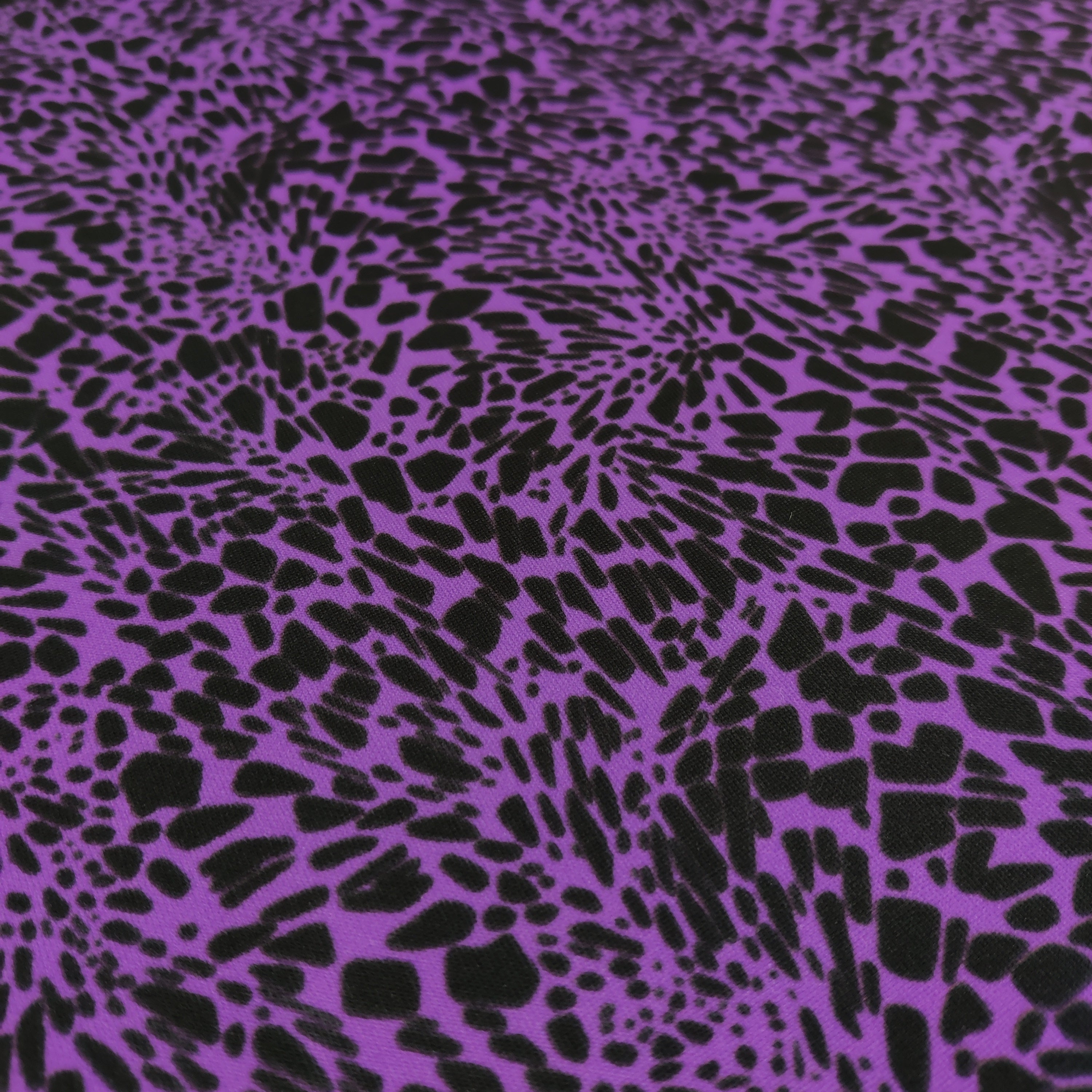 FS845_1 Leopard Animal | Fabric | animal, drape, Fabric, fashion fabric, green, Leopard, making, Sale, Scuba, sewing, spots, Stretchy | Fabric Styles