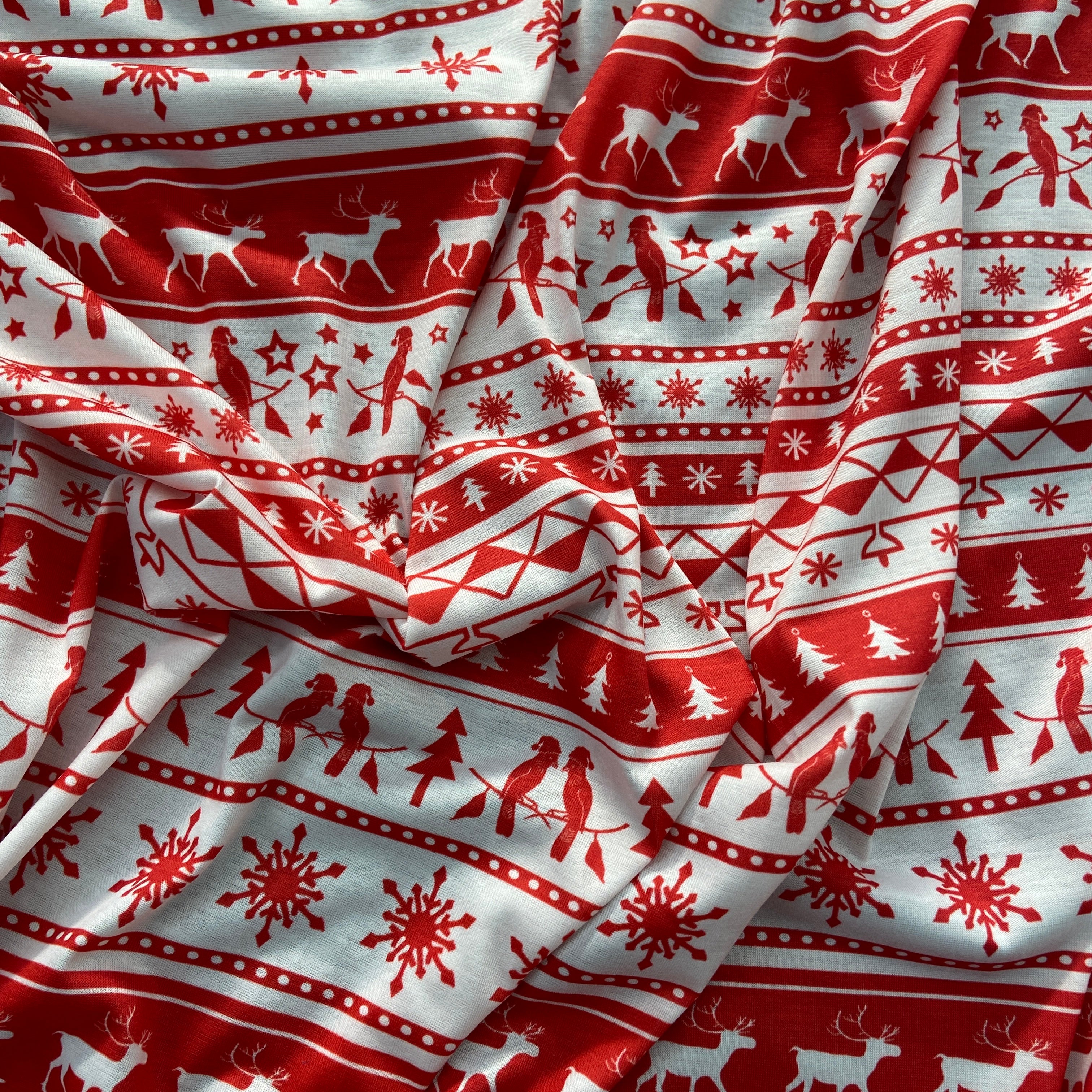 FS781 Christmas Turtle Dove | Fabric | bauble, Baubles, Black, Candy Cane, Candy Stick, Christmas, christmas tree, Fabric, Gingerbread, Gold, Navy, Sale, Santa, Spun Polyester, Spun Polyester Elastane, Star, xmas | Fabric Styles